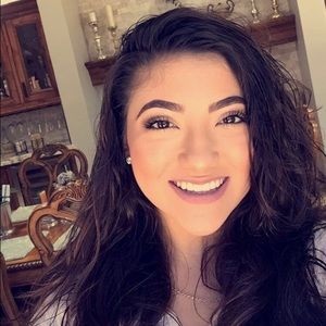 Meet your Posher, Lily