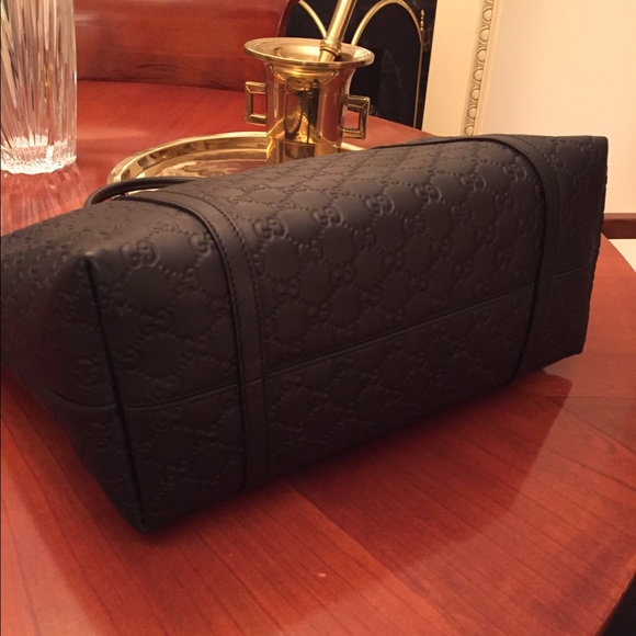 🌟SOLD🌟Gucci Guccissima - Picture 4 of 4