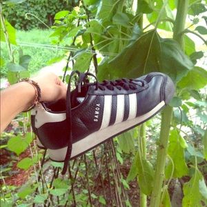 Adidas samoa's!! MENS size 8