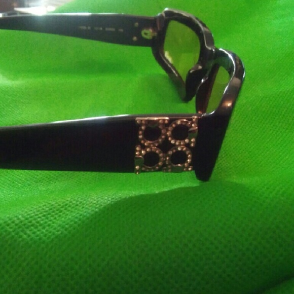 💋💋sold💋💋Authentic Ferragamo Crystal Sunglasses - Picture 4 of 4