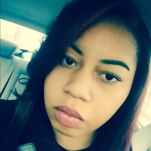 Meet your Posher, Arielle