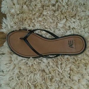 Left shoe looking for 'sole'mate