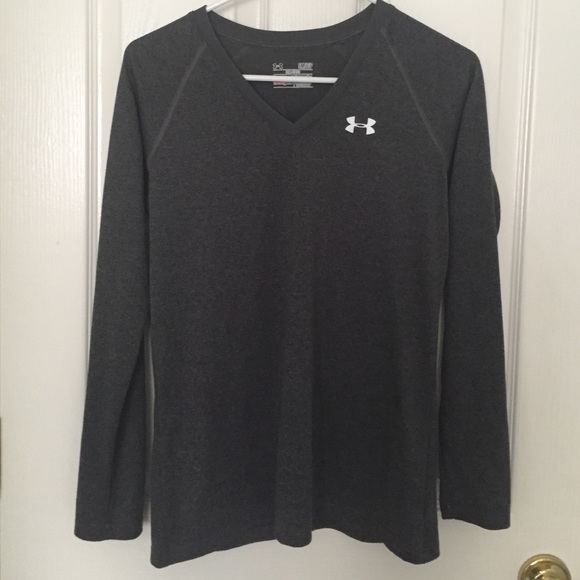 Under Armour Tops - Under Armour long sleeve