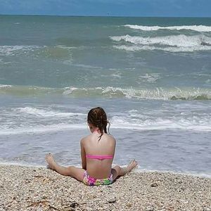 Meet your Posher, Joy