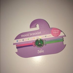 BRAND NEW Justice Mood Bracelet
