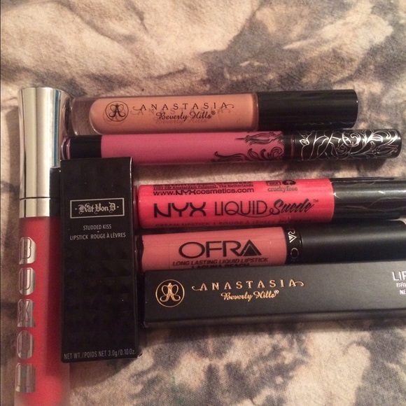 High end lip bundle