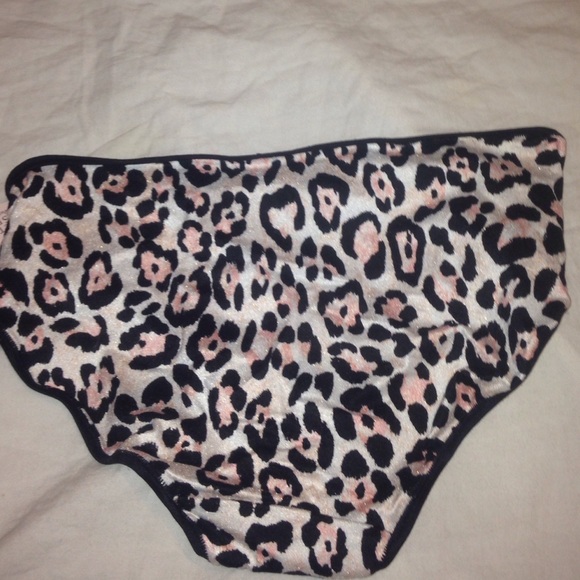 Victoria Secret Underwear - Picture 2 of 4