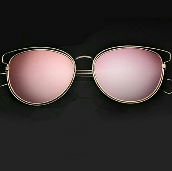 Rose Gold Mirrored Cat Eye Wayfarer Sunglasses - Picture 2 of 3