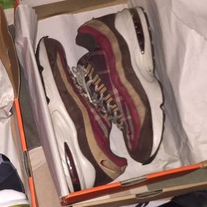 Brown & Burgundy Nike Air Max's Men's Size 6.5