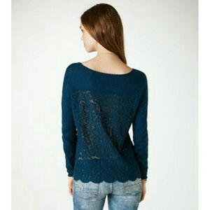 American Eagle sweater
