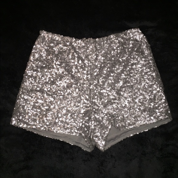 CHARLOTTE RUSSE Silver Sequin Shorts (Size S)