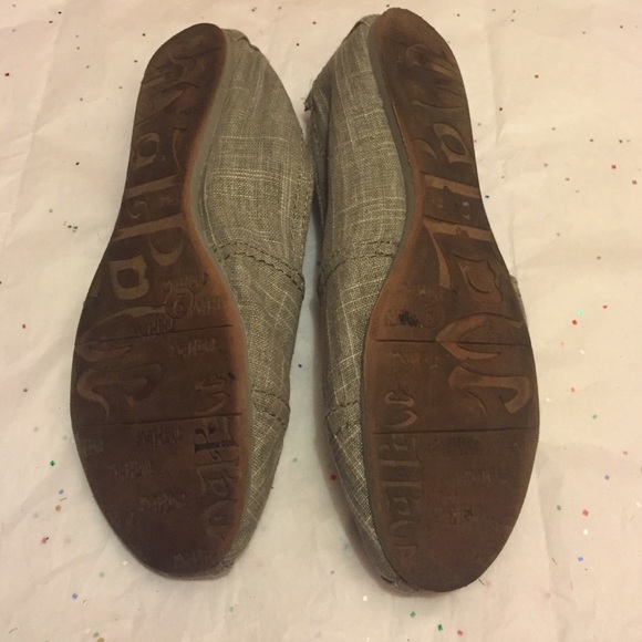 Gray flats size 9. - Picture 2 of 2