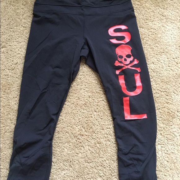 Lululemon run inspire crops