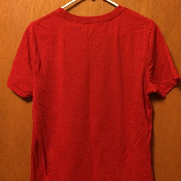 Aeropostale T-Shirt - Picture 2 of 3