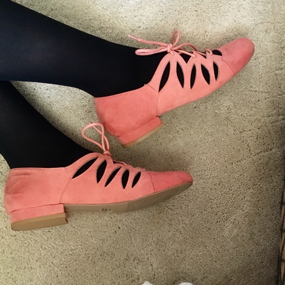 MODCLOTH PINK/SALMON SUEDE BALLERINA LACE-UPS, 7