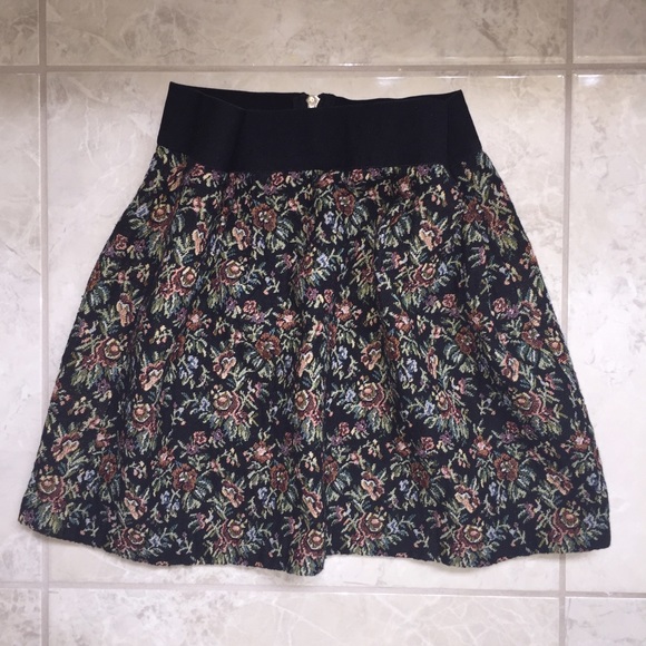 F21 floral skirt