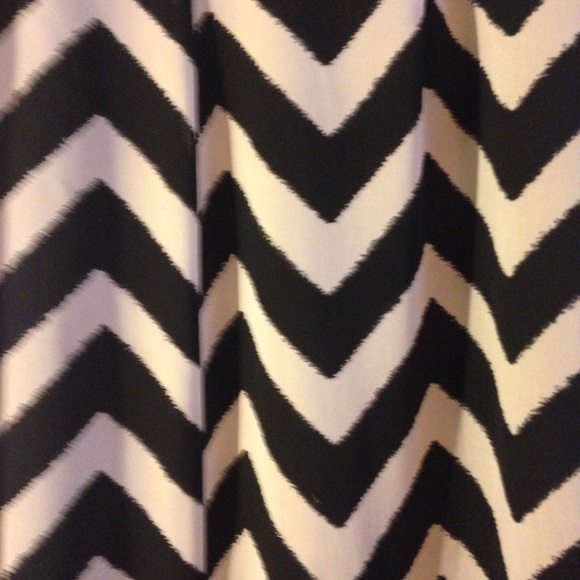 Forever 21 Chevron Maxi Skirt - Picture 2 of 2