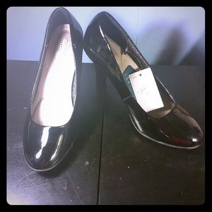 Brand new black memory foam heels