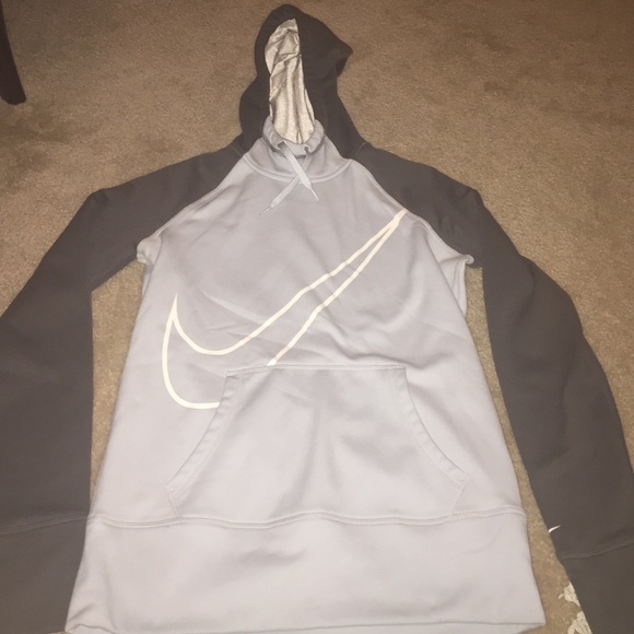 Nike therma fit hoodie