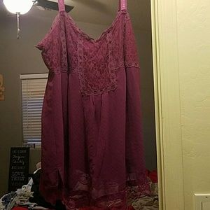 2 Apostrophe camisoles