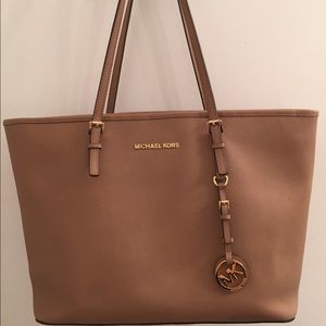 Michael Kors jet set large tote