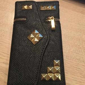 Black and gold 6s phone wallet carrier