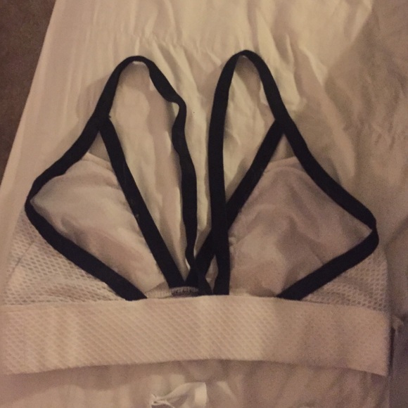 Cute Bralettes - Picture 3 of 4