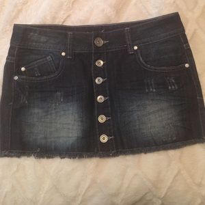 Guess jean skirt size 27