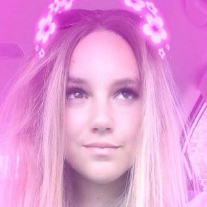 Meet your Posher, Isabelle