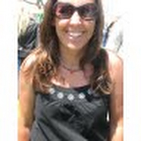 Meet your Posher, Mindy - Picture 1 of 1