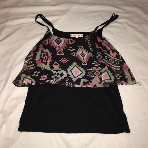 ❌SOLD❌🌟Cute Aztec Tank!