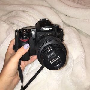 Nikon D90 D-SLR