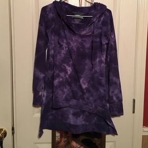Hooded long-sleeve shirt