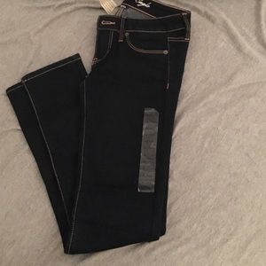 American eagle short skinny stretch jeans.
