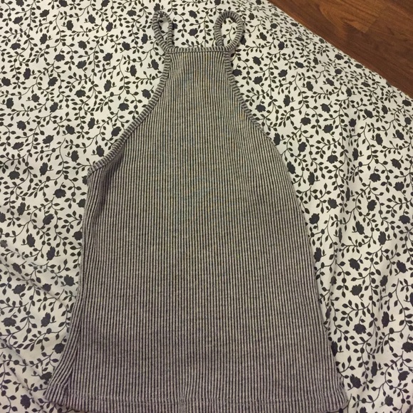 URBAN OUTFITTERS HALTER TOP