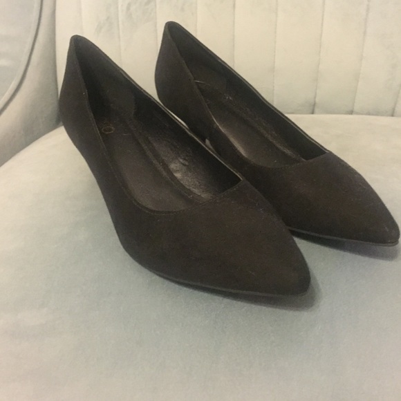 Size 10  black faux suede kitten heels NWOT