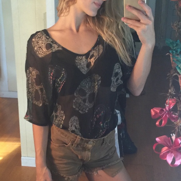 Sheer skull top