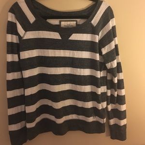 🎀Gray Striped long sleeve tee/sweatshirt