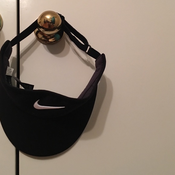 Nike sun visor