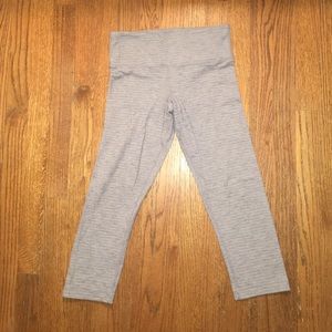 Lululemon grey yoga crops