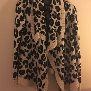 🎀cheetah cardigan: large