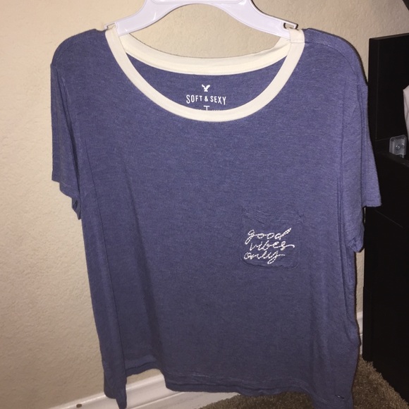 American Eagle Outfitters soft & sexy tee - Picture 1 of 2