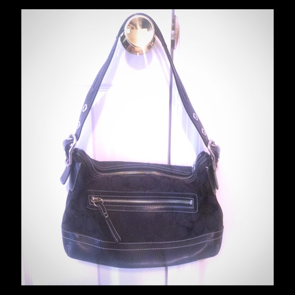 Coach Signature Shoulder bag