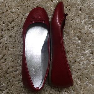 BRIGHT RED FLATS!!!
