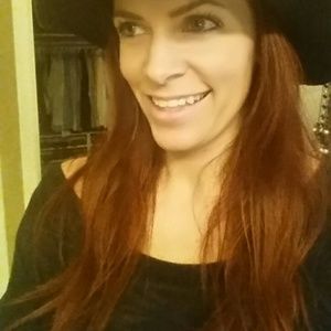 Meet your Posher, Amari