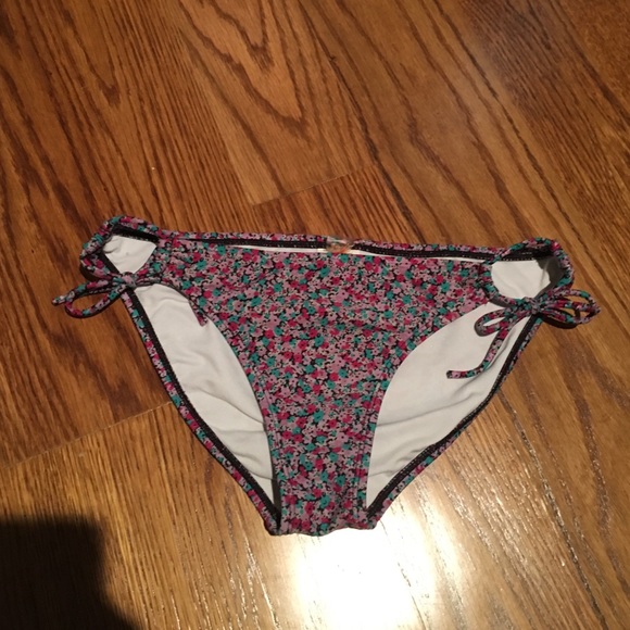 Roxy bathing suit bottoms