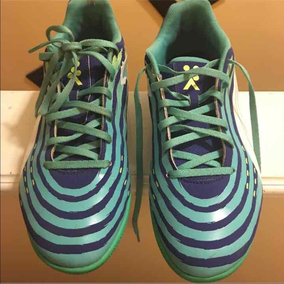 Men's puma running sneaker.. Previously owned