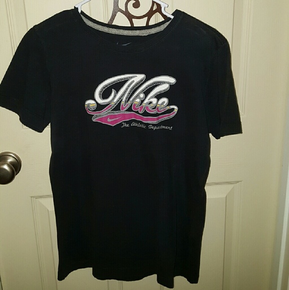 *** SOLD *** Set of 3 Nike T's - Picture 2 of 3