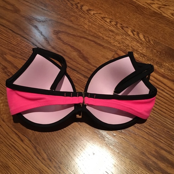 VS bathing suit top - Picture 2 of 3