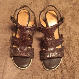 Nurture wedge sandals